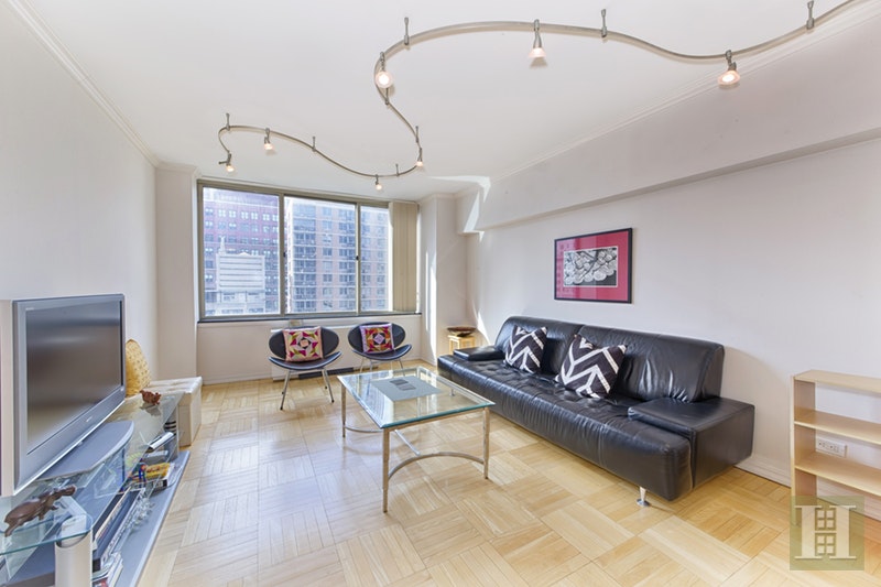 Photo 1 of 236 East 47th Street 15F, Midtown East, NYC, $950,000, Web #: 17629298