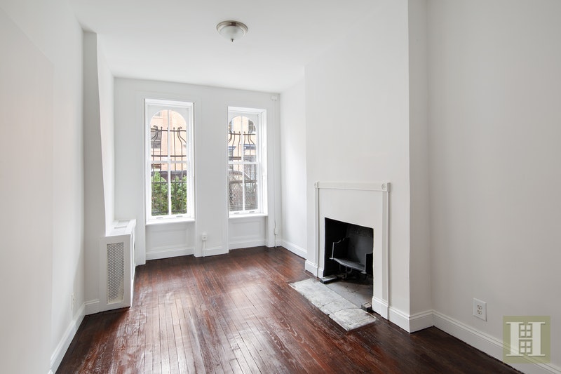 Photo 1 of 352 West 12th Street 1A, West Village, NYC, $455,000, Web #: 17791263