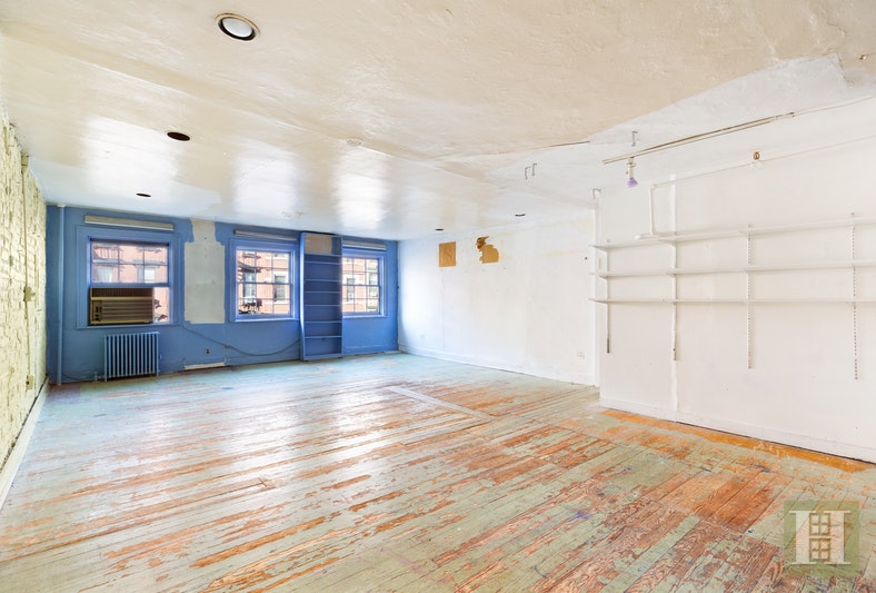 Photo 1 of 46 Carmine Street 3, West Village, NYC, $1,125,000, Web #: 17821011