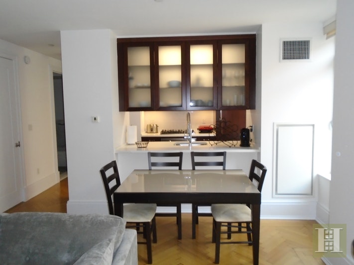 Photo 1 of 205 West 76th Street, Upper West Side, NYC, $4,750, Web #: 17936401