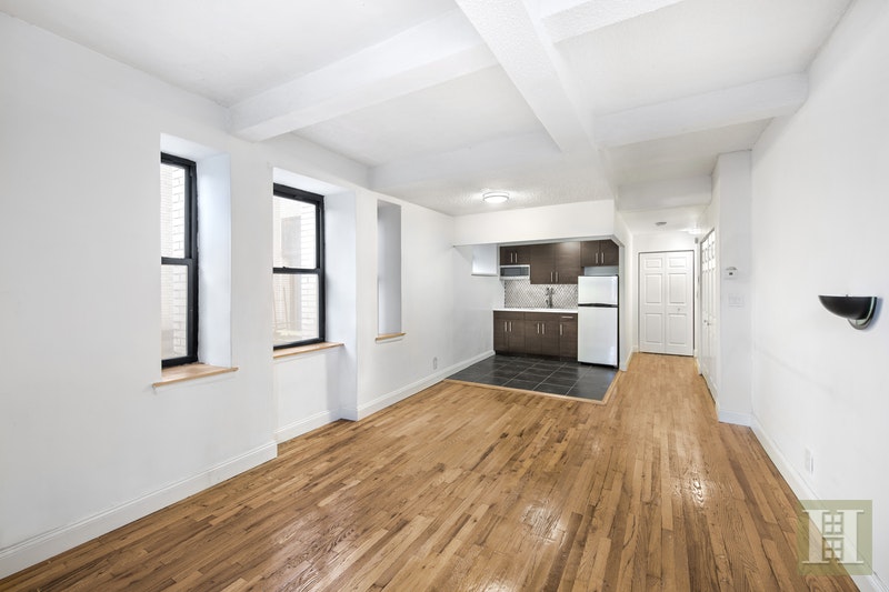 Photo 1 of 160 Bleecker Street 3Kw, Greenwich Village, NYC, $2,485, Web #: 17984236