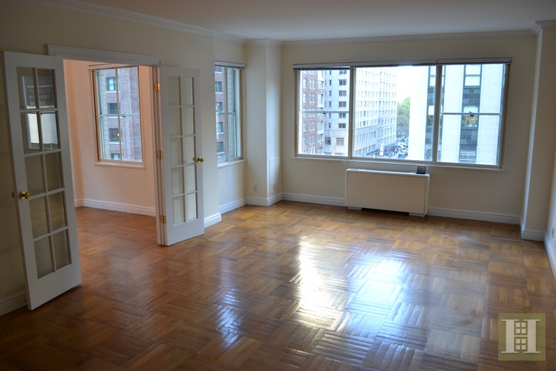 Photo 1 of 57th/5th Huge No Fee 2 Bedroom, Midtown West, NYC, $5,700, Web #: 17988464