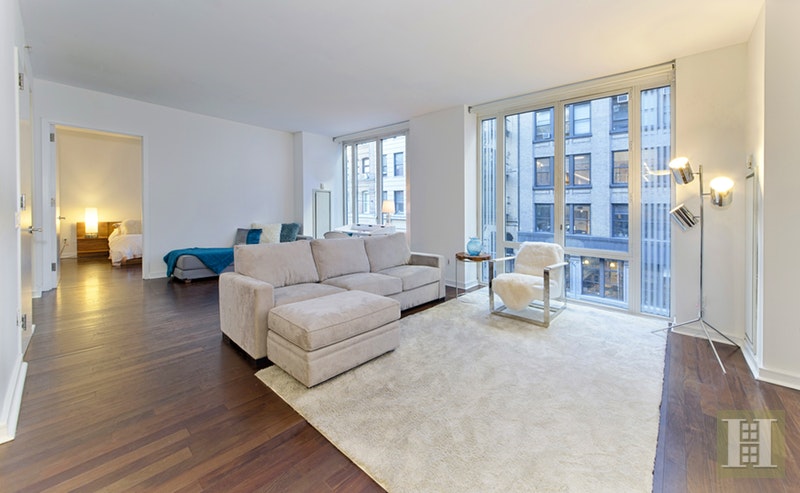 Photo 1 of 130 West 19th Street 5C, Chelsea, NYC, $6,850, Web #: 18018542