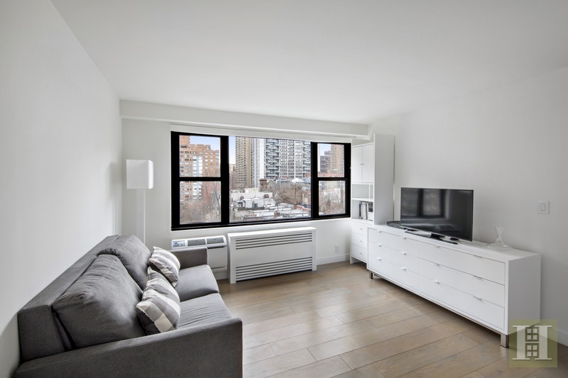 Photo 1 of 175 West 95th Street 9J, Upper West Side, NYC, $3,500, Web #: 18115941