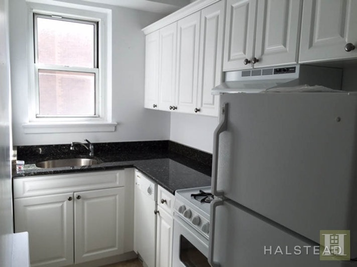 Closed Beautiful Large Corner Alc Studio, Gramercy Park, NYC, ID