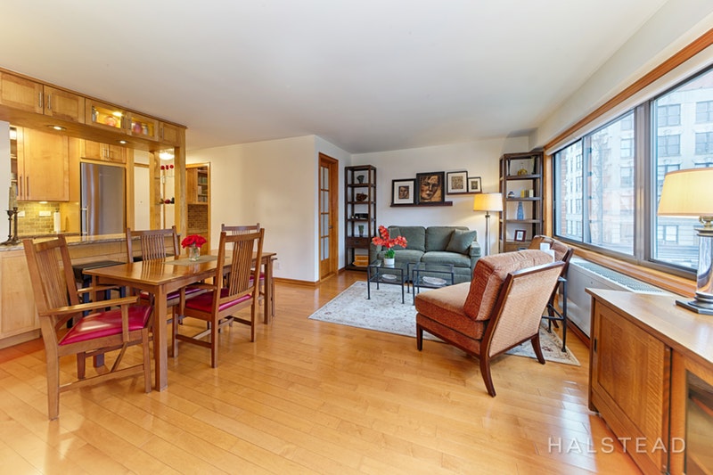 Photo 1 of 201 West 21st Street 4Gh, Chelsea, NYC, $1,075,000, Web #: 18273262