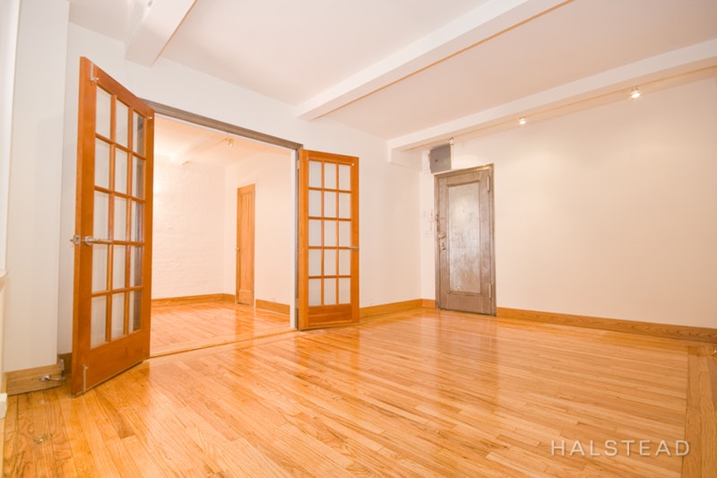 Photo 1 of 333 East 43rd Street 321, Midtown East, NYC, $3,550, Web #: 18273308