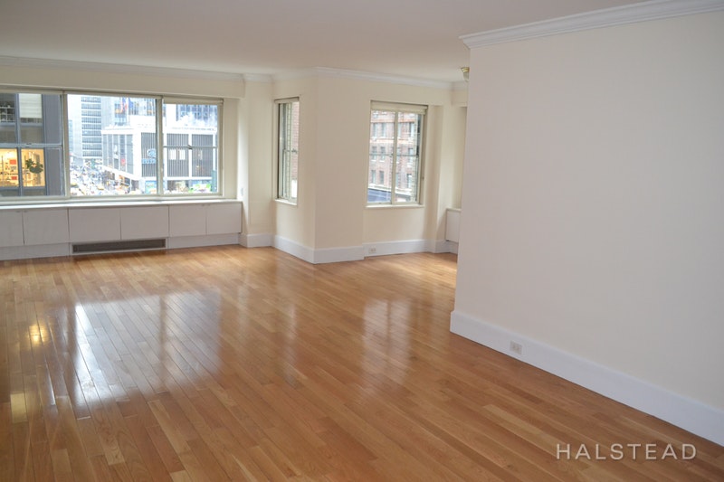 Photo 1 of 57th/5th Huge No Fee Junior 4, Midtown West, NYC, $4,600, Web #: 18321857