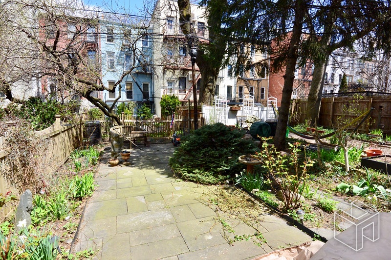 Photo 1 of Beautiful Garden One Bedroom Plus Office, Park Slope, Brooklyn, NY, $3,100, Web #: 18409290
