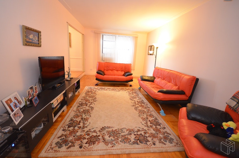 Photo 1 of 72 -11 110th Street 1F, Forest Hills, Queens, NY, $450,000, Web #: 18417714