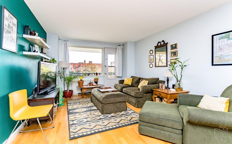 Photo 1 of 3777 Independence Avenue 4N, Riverdale, New York, $233,500, Web #: 18428103