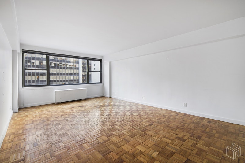 Photo 1 of 65 West 55th Street 6E, Midtown West, NYC, $3,150, Web #: 18467978