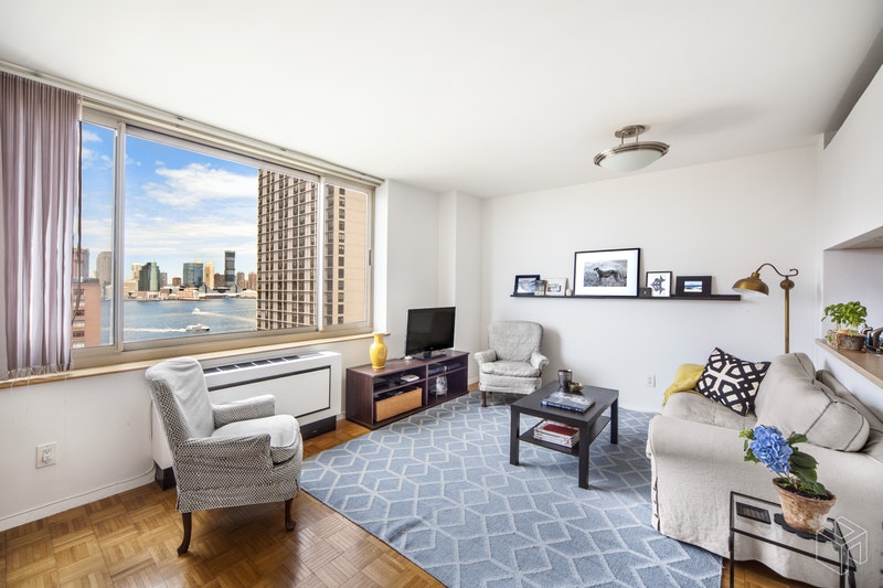 Photo 1 of 250 South End Avenue 16A, Battery Park City, NYC, $640,000, Web #: 18478501