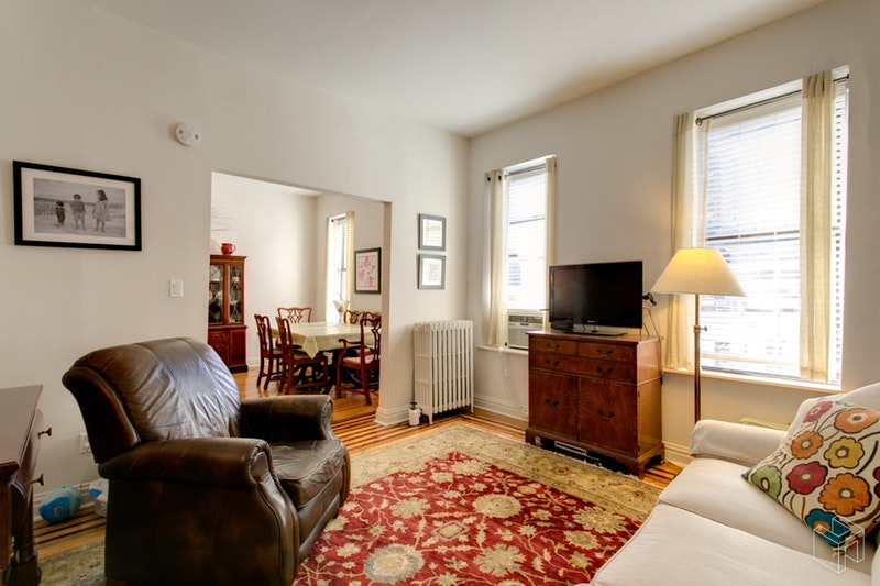 Photo 1 of 203 West 94th Street 6A, Upper West Side, NYC, $4,250, Web #: 18567117