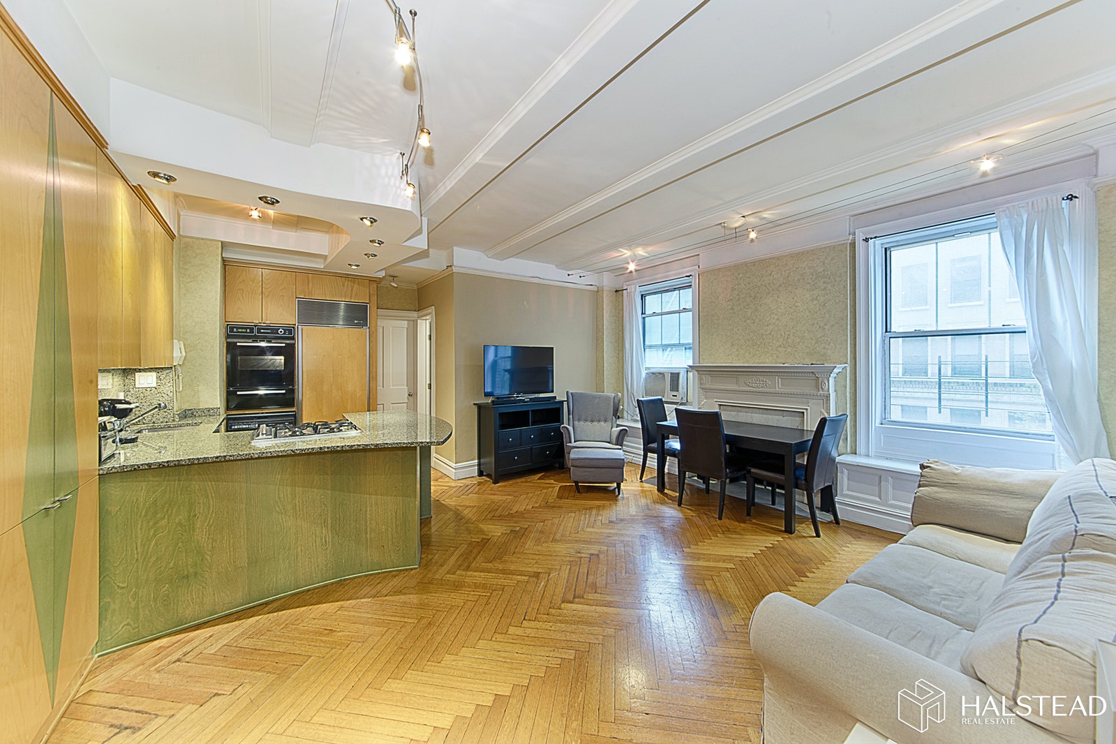 Photo 1 of 140 West 71st Street 3C, Upper West Side, NYC, $4,600, Web #: 18593381