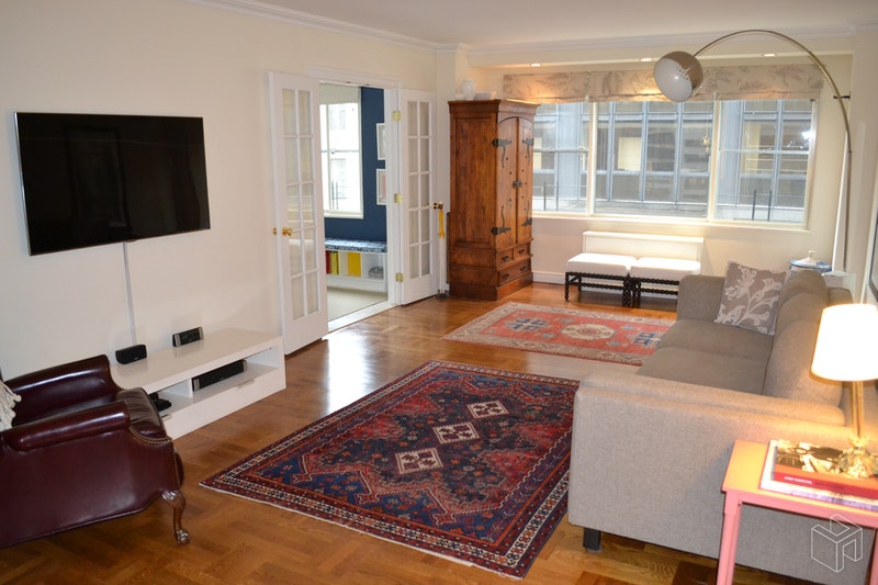 Photo 1 of 57th/5th No Fee Two Bedroom, Midtown West, NYC, $6,000, Web #: 18597465