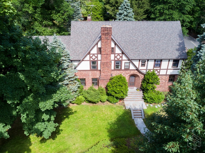 Photo 1 of 88 Undercliff Road, Montclair, New Jersey, $1,050,000, Web #: 18607396