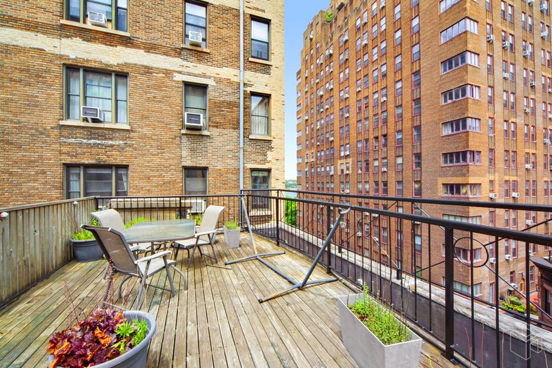 Photo 1 of 316 West 103rd Street 5F, Upper West Side, NYC, $3,200, Web #: 18630028