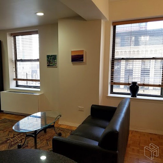 Photo 1 of 150 West 51st Street, Midtown West, NYC, $3,195, Web #: 18630667