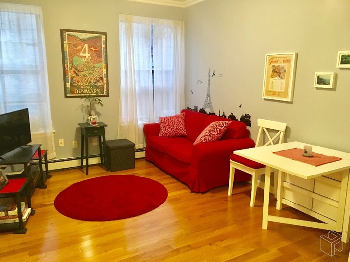 Photo 1 of 220 West 111th Street 5B, Upper West Side, NYC, $3,000, Web #: 18697693