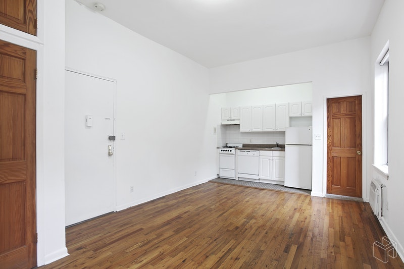 Photo 1 of 330 West 85th Street 5C, Upper West Side, NYC, $1,995, Web #: 18703226
