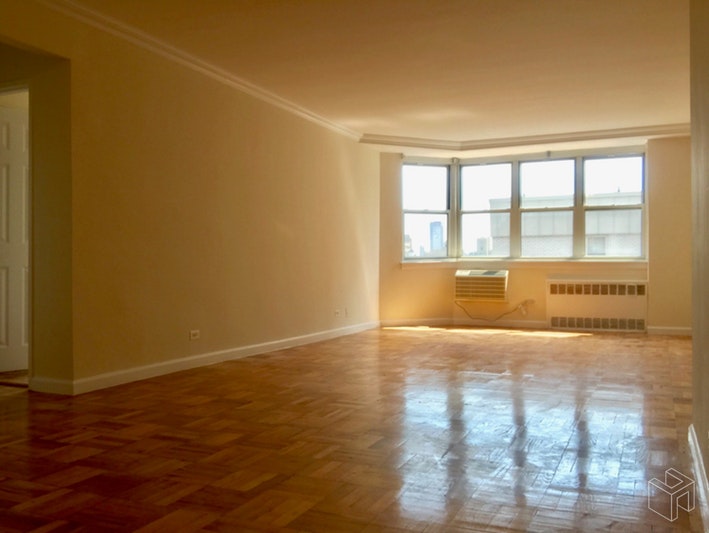 Photo 1 of 201 East 19th Street 12D, Gramercy Park, NYC, $4,095, Web #: 18756752