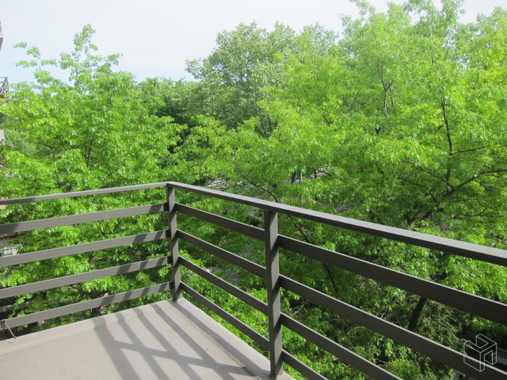 Photo 1 of 400 Central Park West 5X, Upper West Side, NYC, $3,995, Web #: 18782596