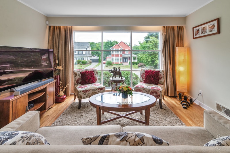 68 Alexander Avenue Montclair New Jersey 07043 534 900 For 68 Alexander Avenue Montclair New Jersey 07043 534 900 Property For
