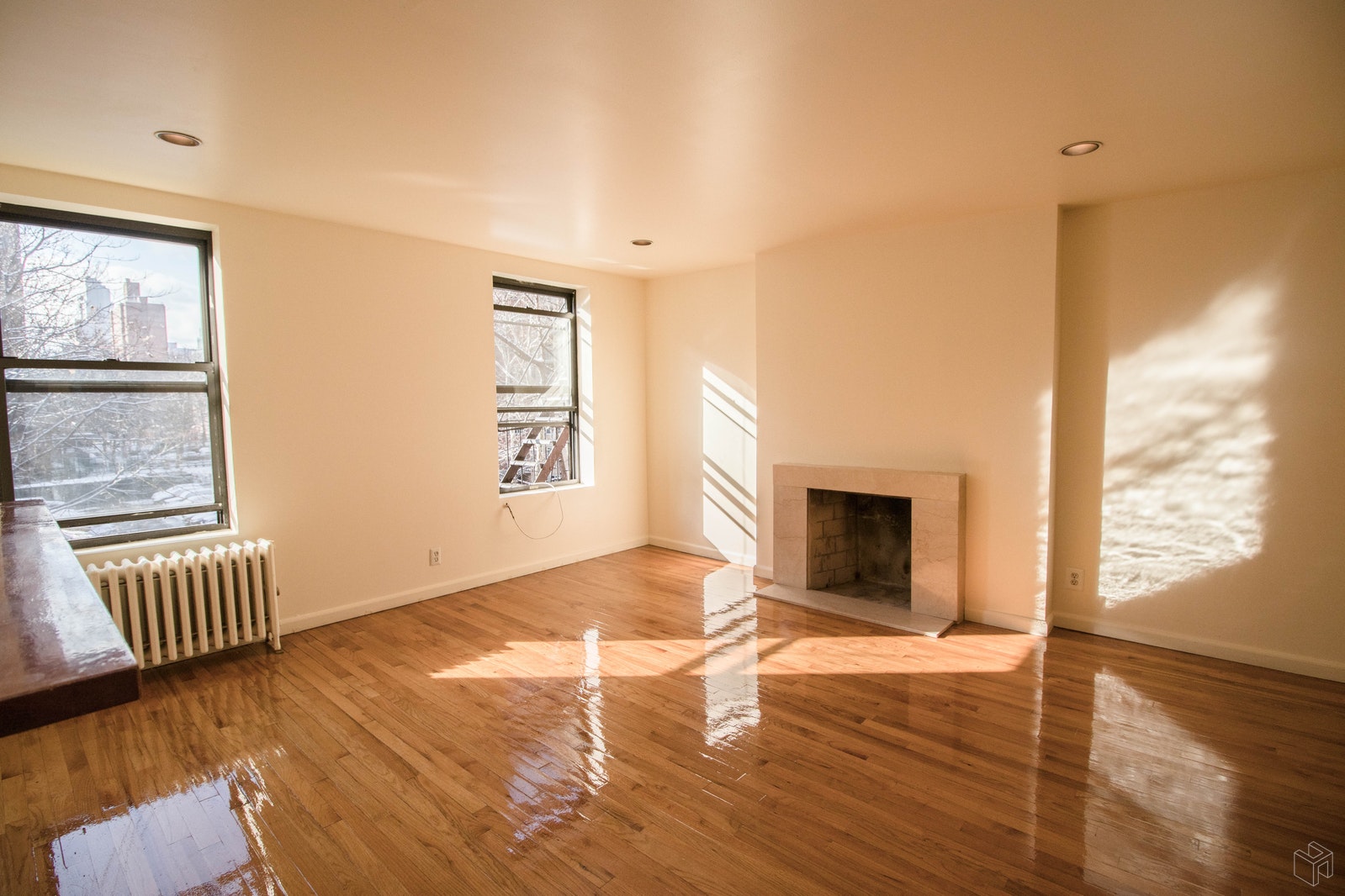 Photo 1 of 437 East 6th Street, East Village, NYC, $2,600, Web #: 18959733