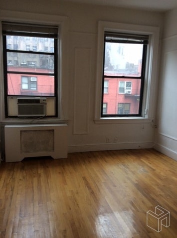 Photo 1 of 251 West 72nd Street, Upper West Side, NYC, $2,700, Web #: 18977309