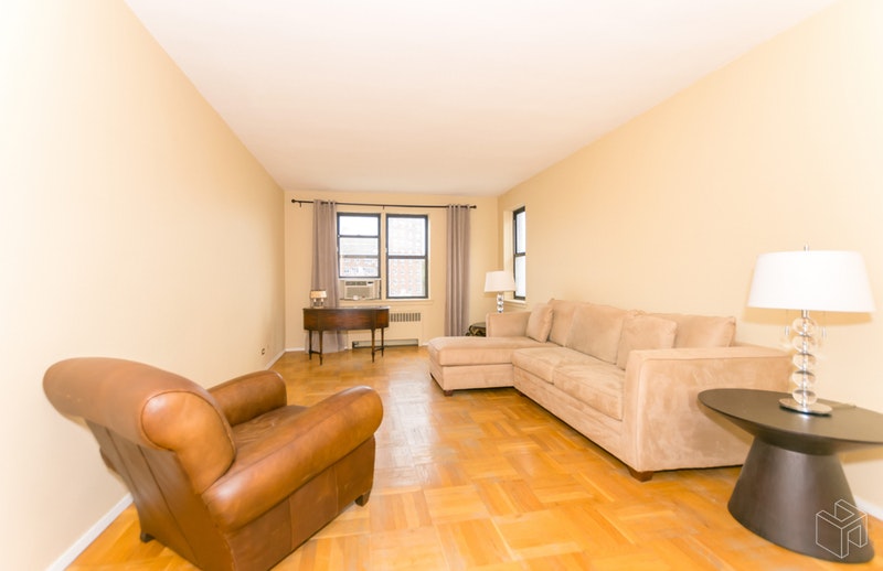 Photo 1 of 620 West 239th Street 6D, Riverdale, New York, $205,000, Web #: 18992200