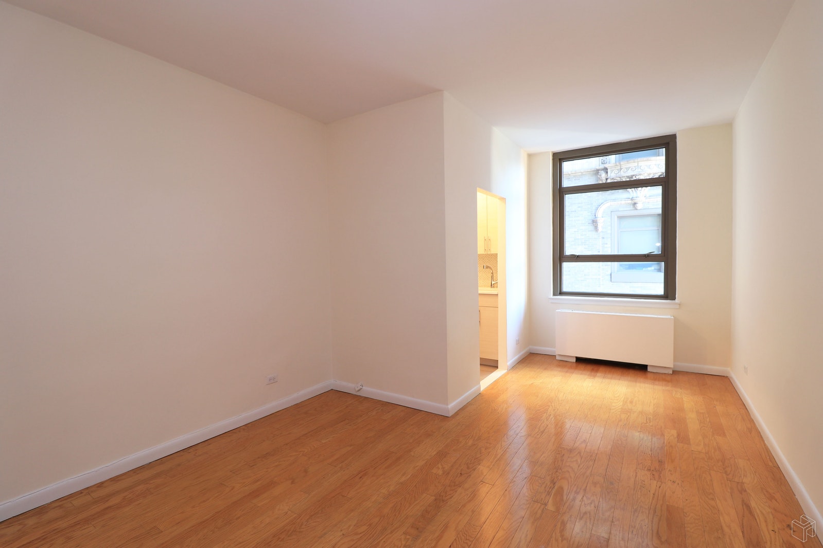 Photo 1 of Park Avenue, Midtown East, NYC, $2,900, Web #: 19083317
