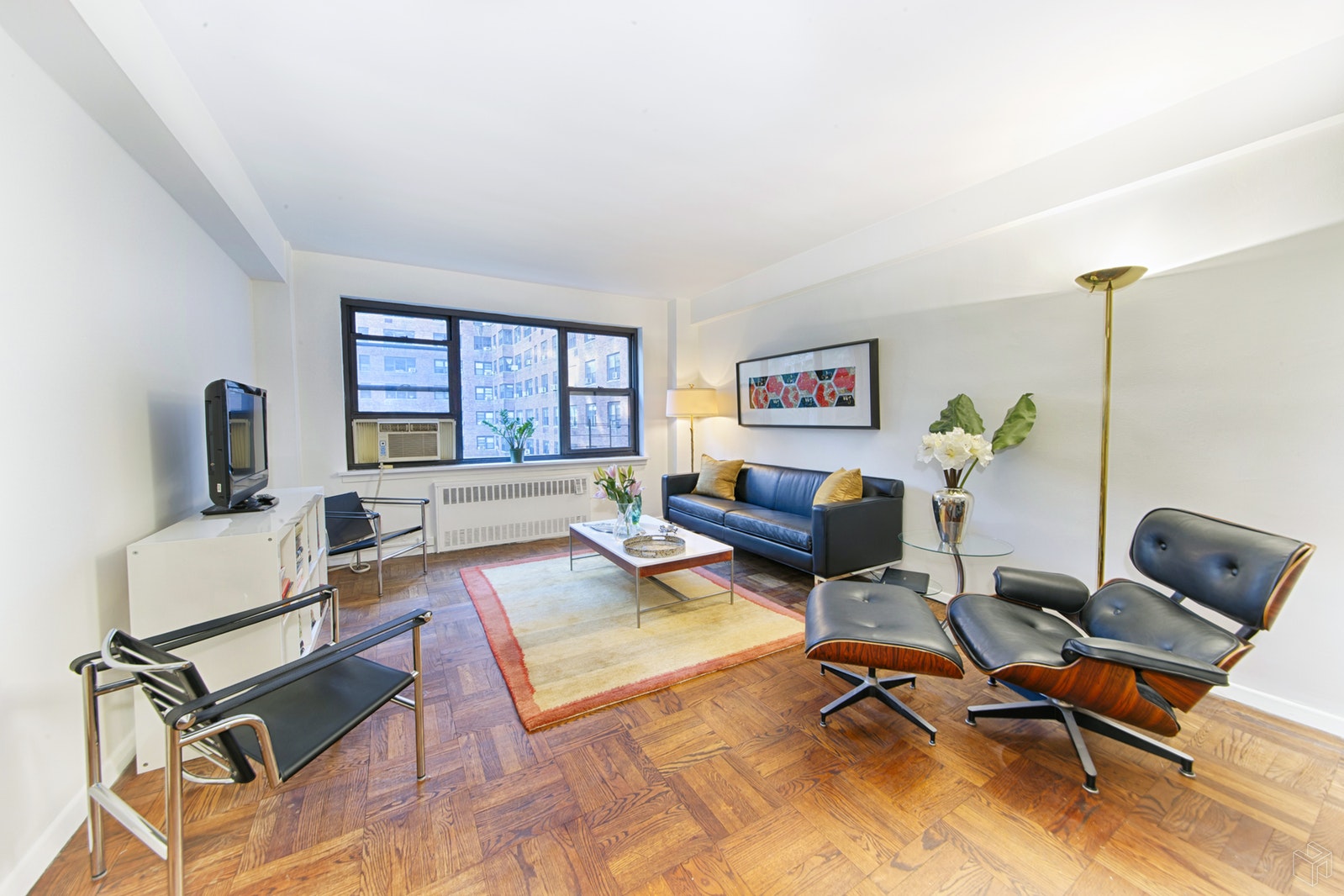 Photo 1 of 11 Riverside Drive, Upper West Side, NYC, $1,380,000, Web #: 19161056