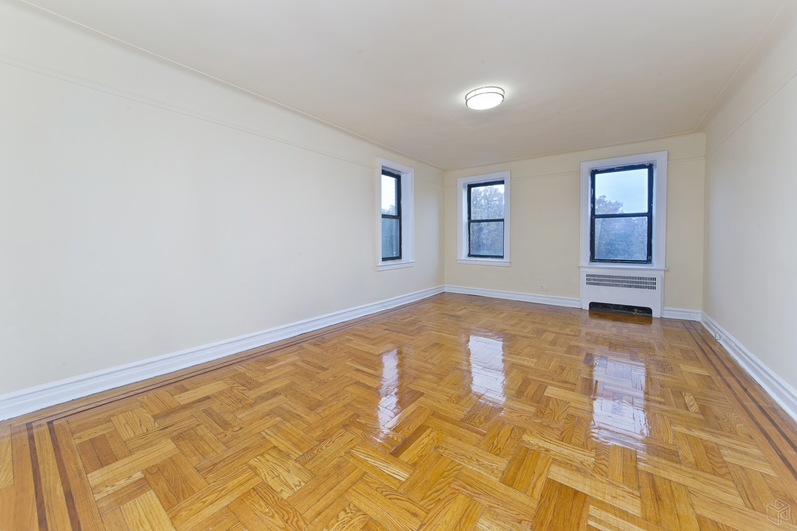Photo 1 of 76 -66 Austin Street 6P, Forest Hills, Queens, NY, $1,895, Web #: 19165510