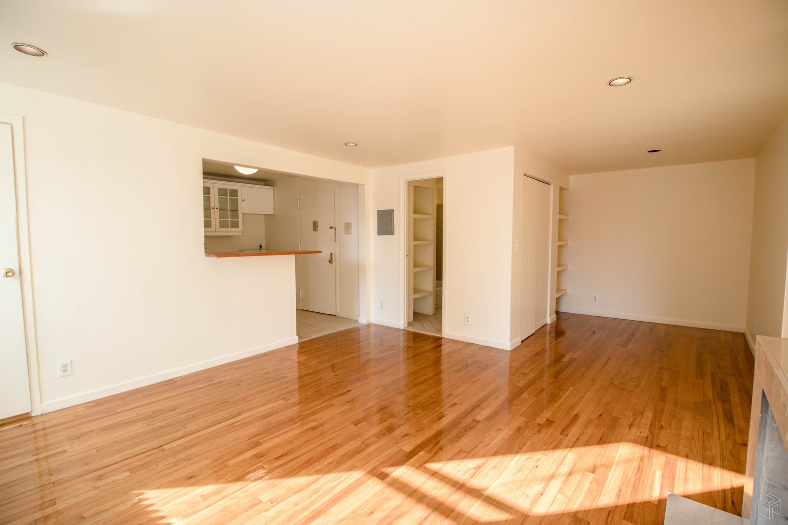 Photo 1 of Convertible 2BR - Newly Renovated, East Village, NYC, $2,600, Web #: 19196278