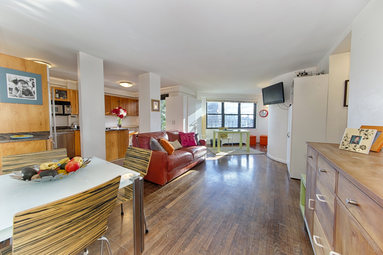 Photo 1 of Beautiful 1BR And Terrace  24Hr Dm, Gramercy Park, NYC, $3,850, Web #: 19242359