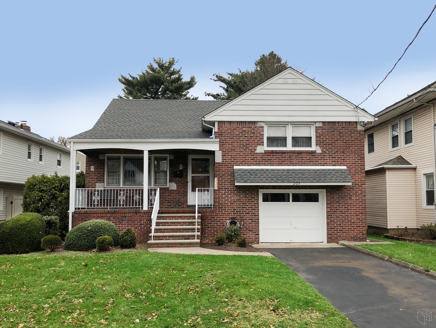 Photo 1 of 205 Henry Street, Hasbrouck Heights, New Jersey, $395,000, Web #: 19242507