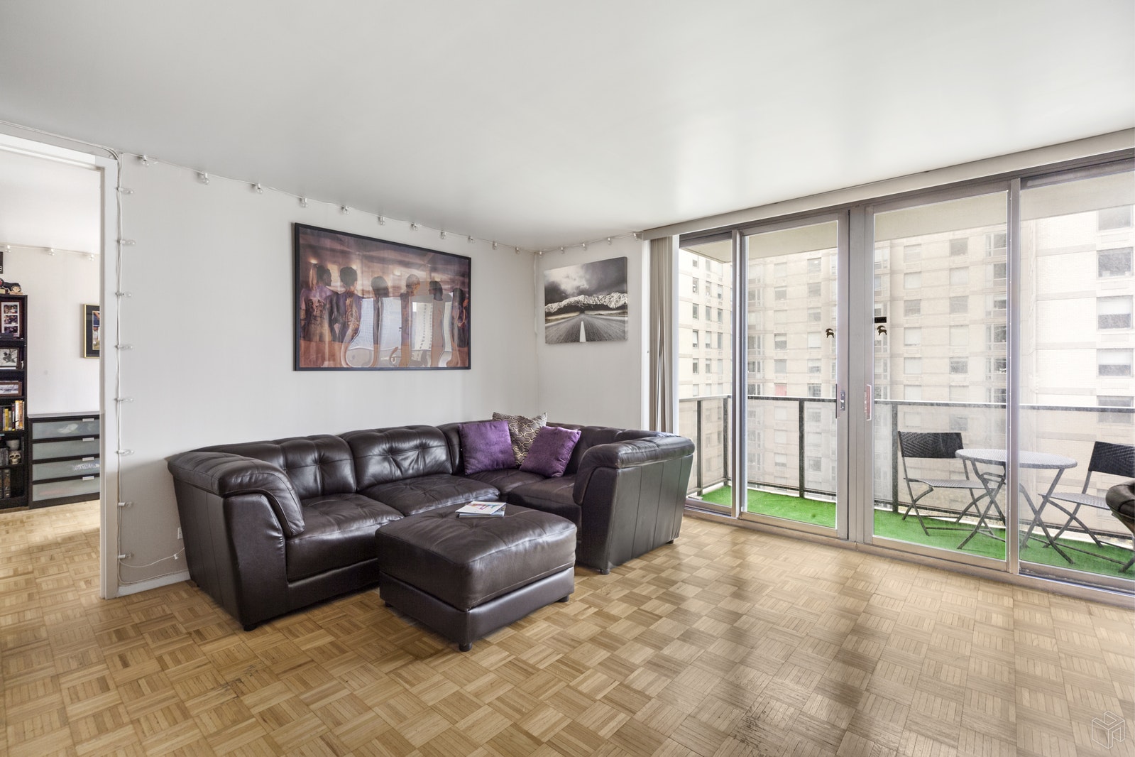 Photo 1 of 161 West 61st Street 9H, Upper West Side, NYC, $4,000, Web #: 19249515