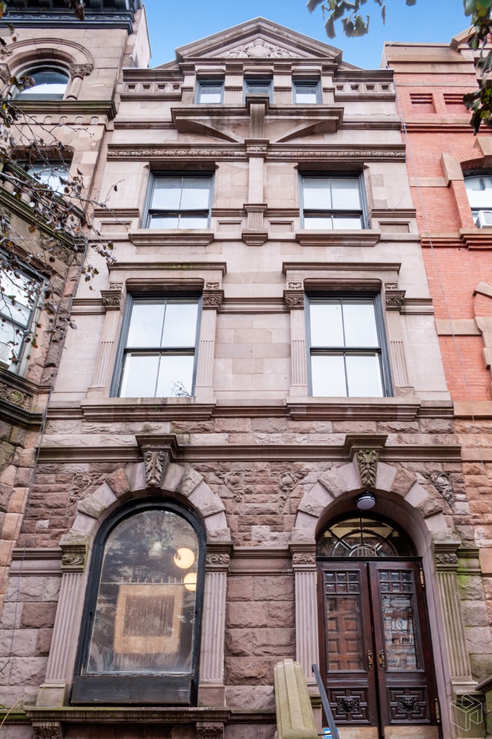 Photo 1 of 116 West 81st Street, Upper West Side, NYC, $3,200,000, Web #: 19272215