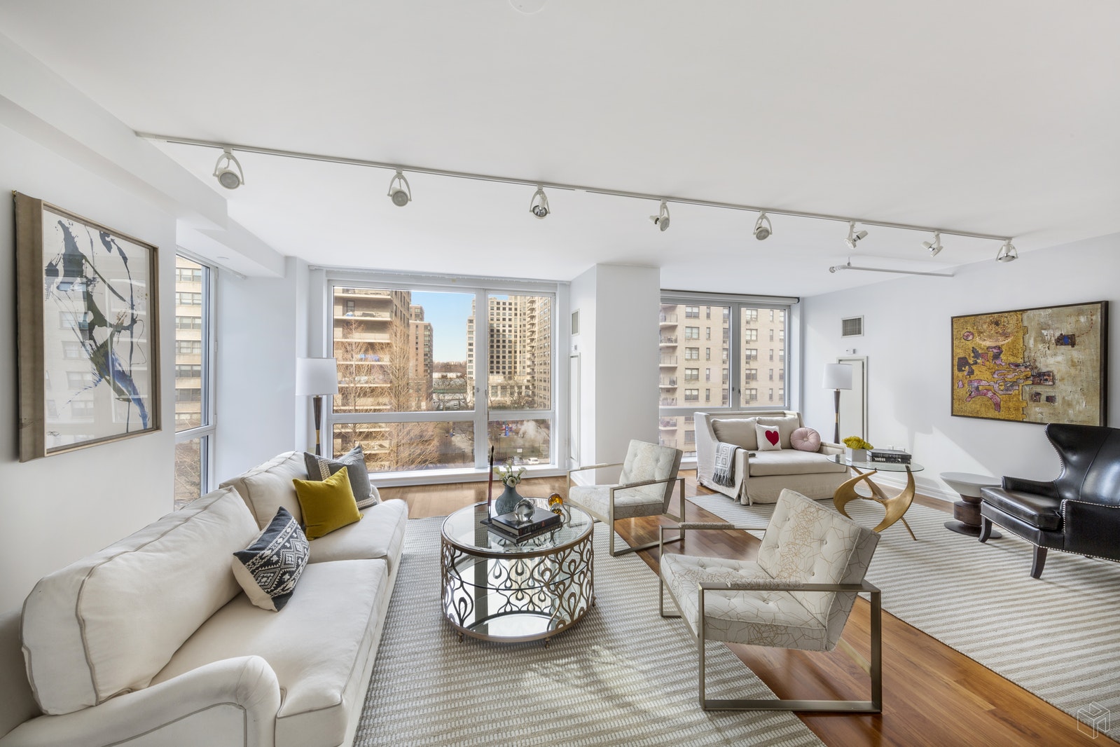 Photo 1 of 200 West End Avenue 6G, Upper West Side, NYC, $4,300,000, Web #: 19341131