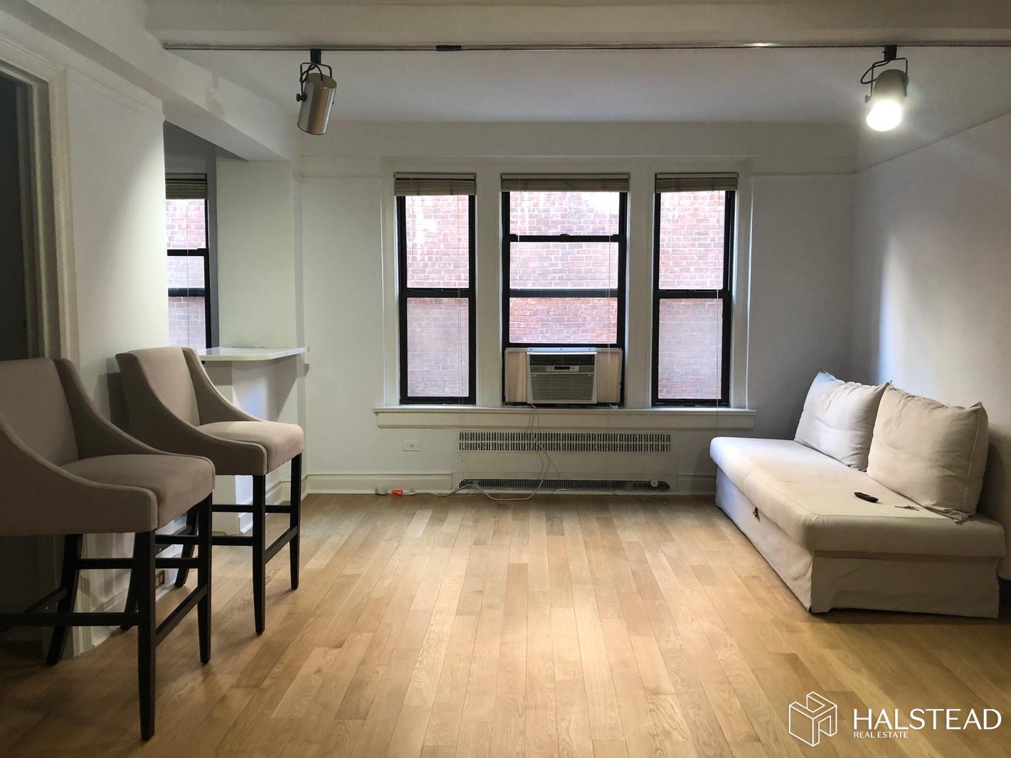 Photo 1 of 319 East 50th Street 10L, Midtown East, NYC, $2,395, Web #: 19349487