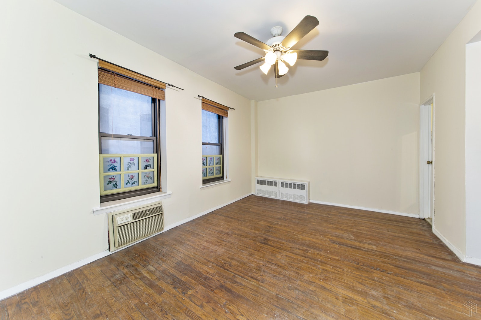 Photo 1 of 160 East 91st Street 4G, Upper East Side, NYC, $277,000, Web #: 19386427
