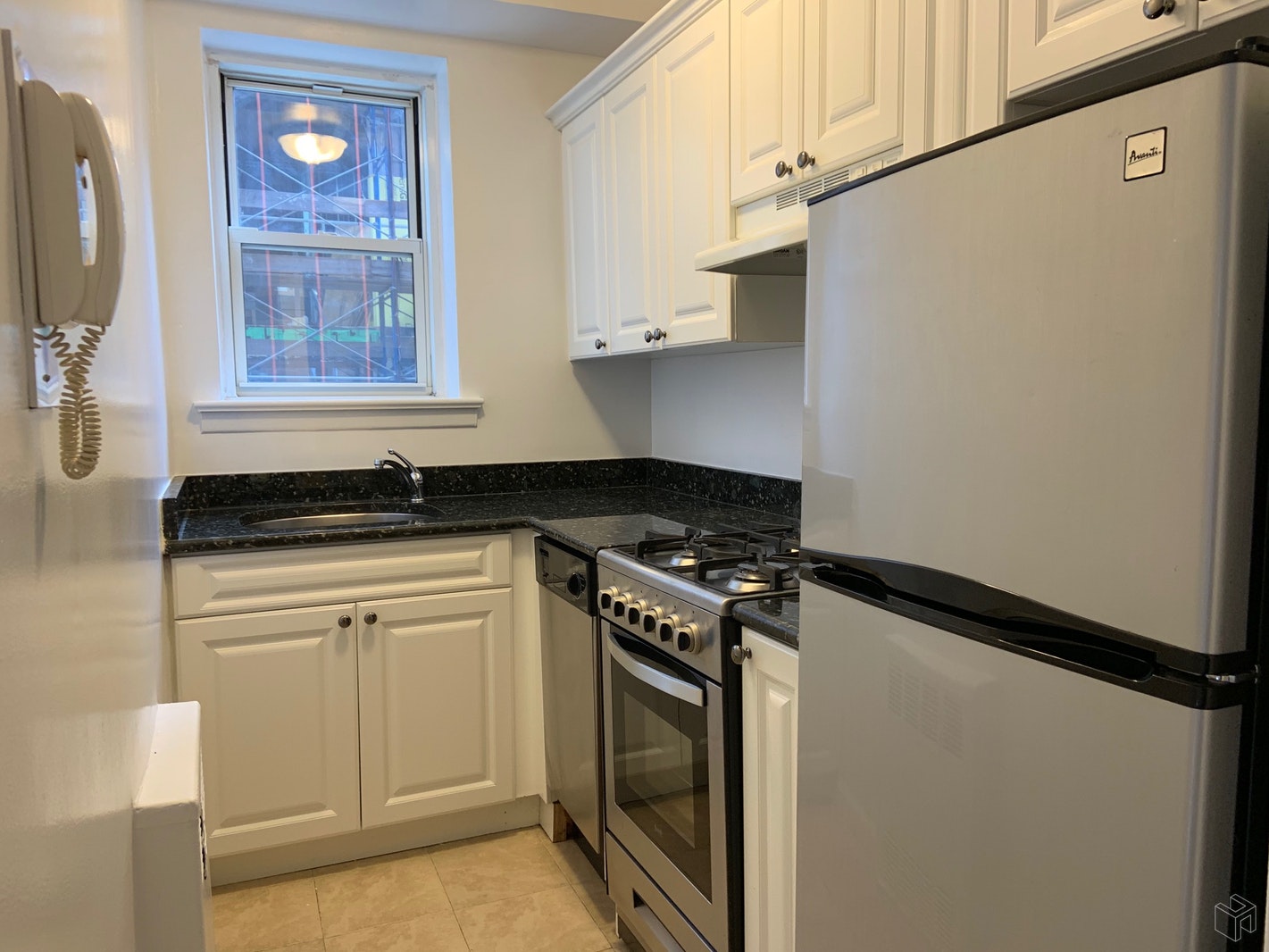 Photo 1 of 201 East 19th Street 3C, Gramercy Park, NYC, $3,095, Web #: 19414154