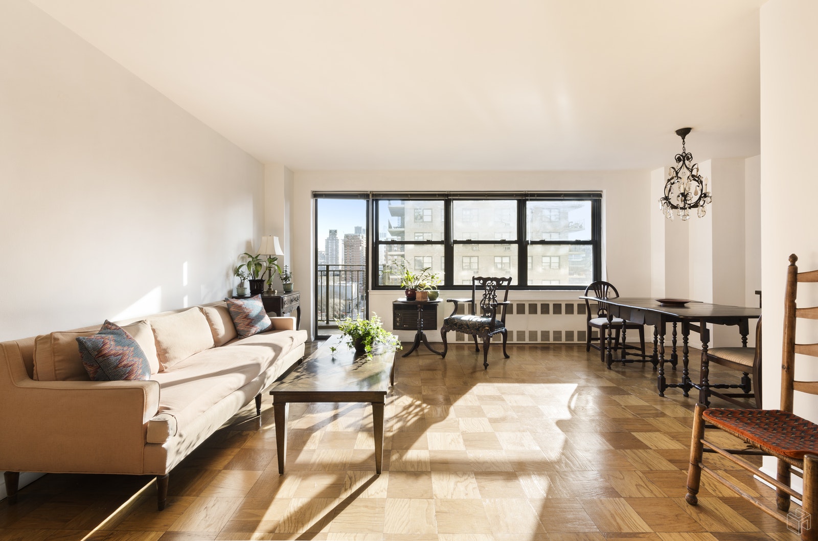 Photo 1 of Lincoln Towers, Upper West Side, NYC, $1,400,000, Web #: 19465443
