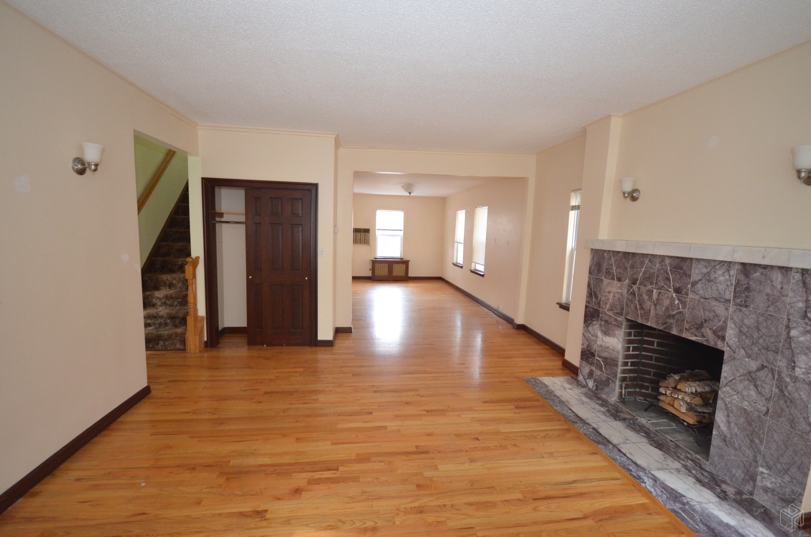 Photo 1 of Forest Hills Near All, Forest Hills, Queens, NY, $2,900, Web #: 19484688