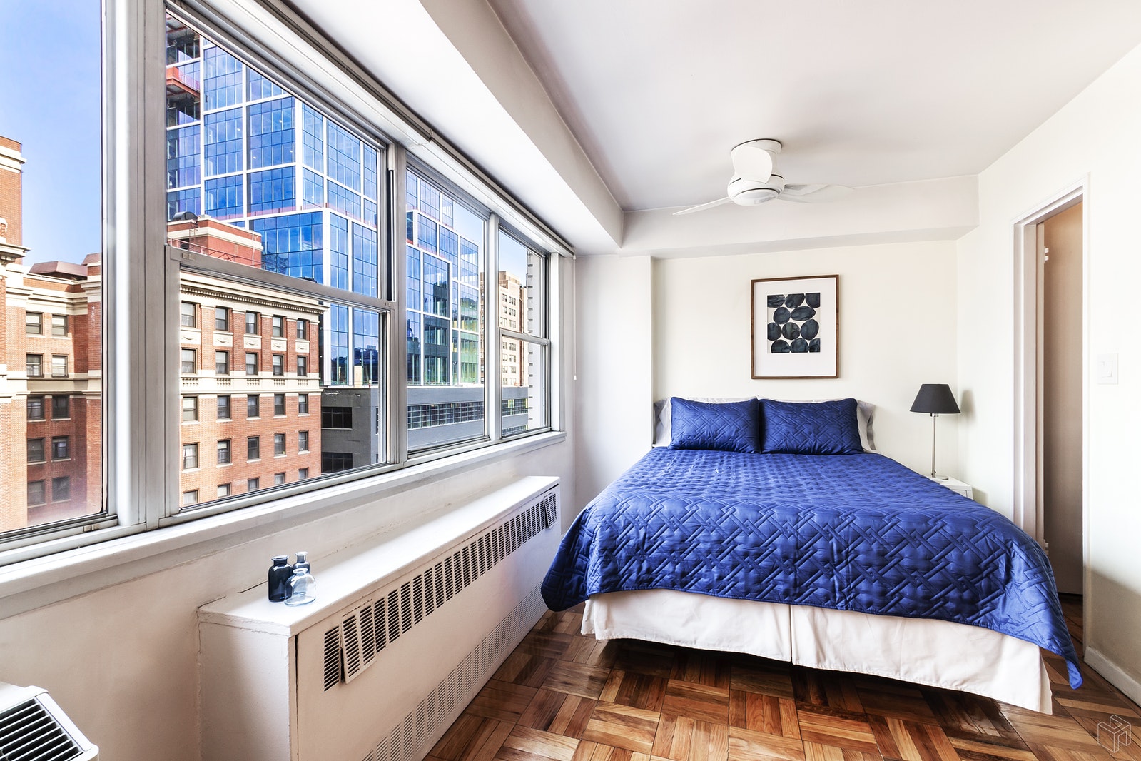 Closed 430 West 34th Street, Midtown West, NYC, ID 19491205 Brown