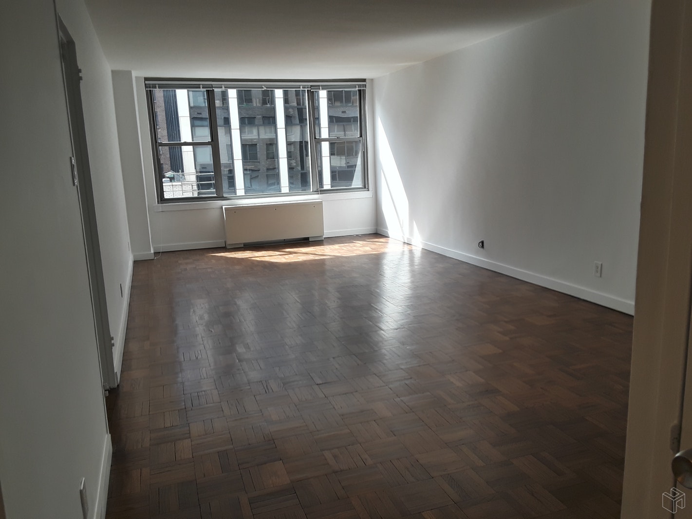 Photo 1 of 65 West 55th Street 8D, Midtown West, NYC, $3,350, Web #: 19493266