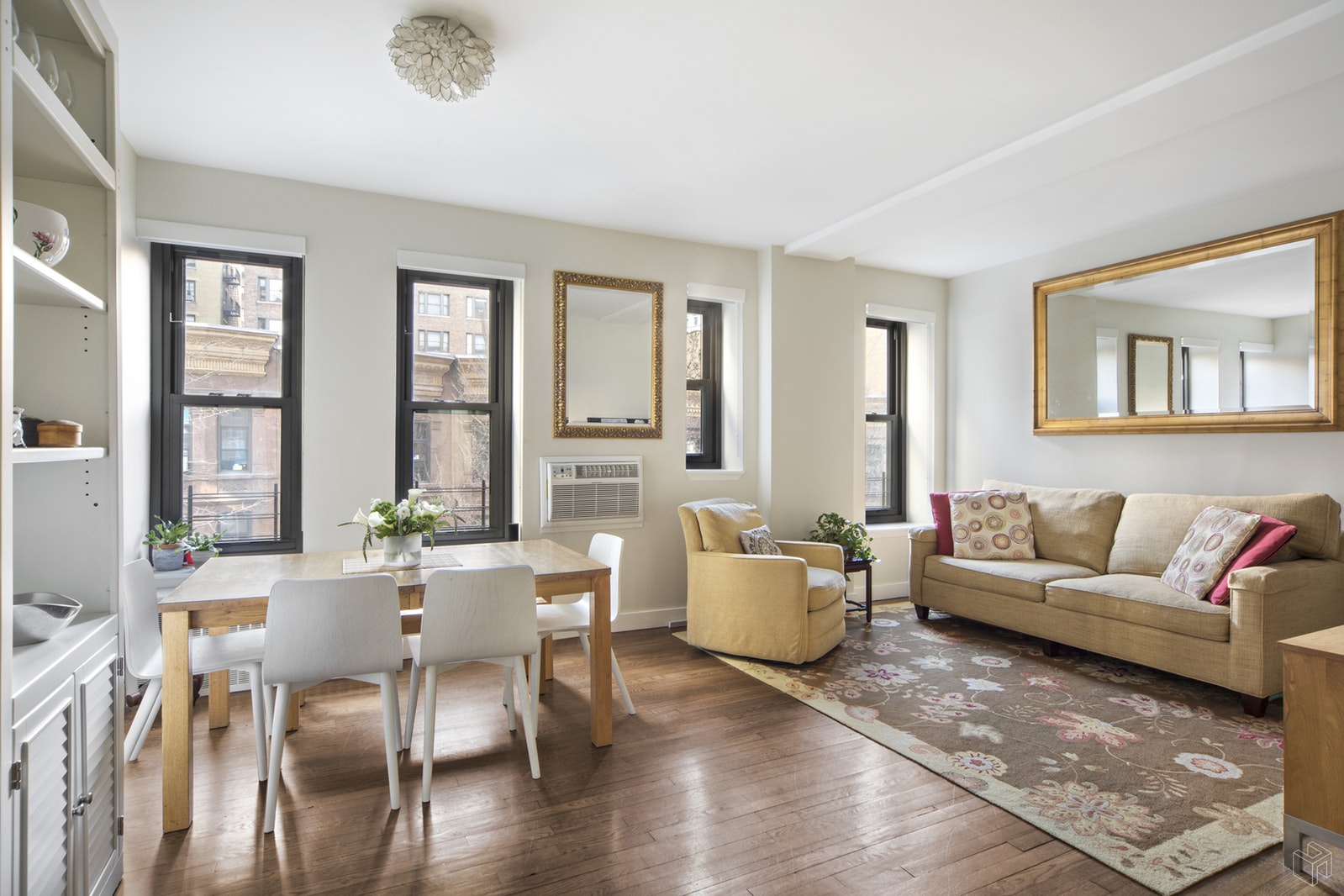 Photo 1 of 250 West 103rd Street 4B, Upper West Side, NYC, $1,370,000, Web #: 19506796