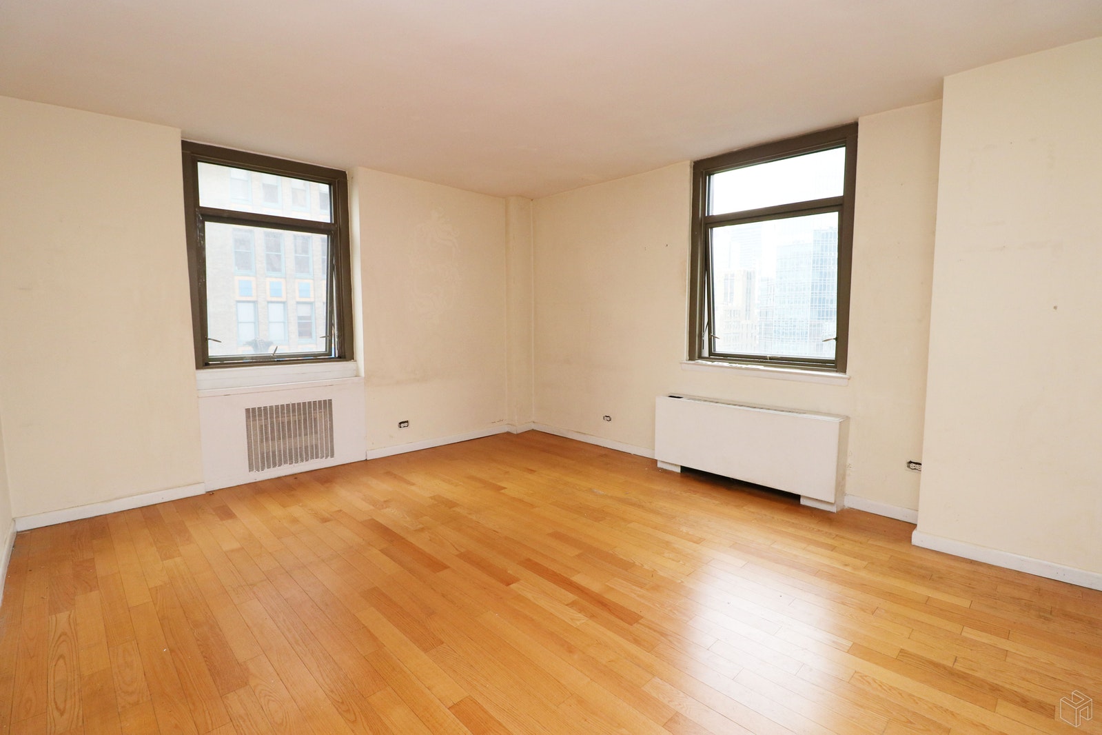 Photo 1 of 4 Park Avenue, Midtown East, NYC, $2,600, Web #: 19534225