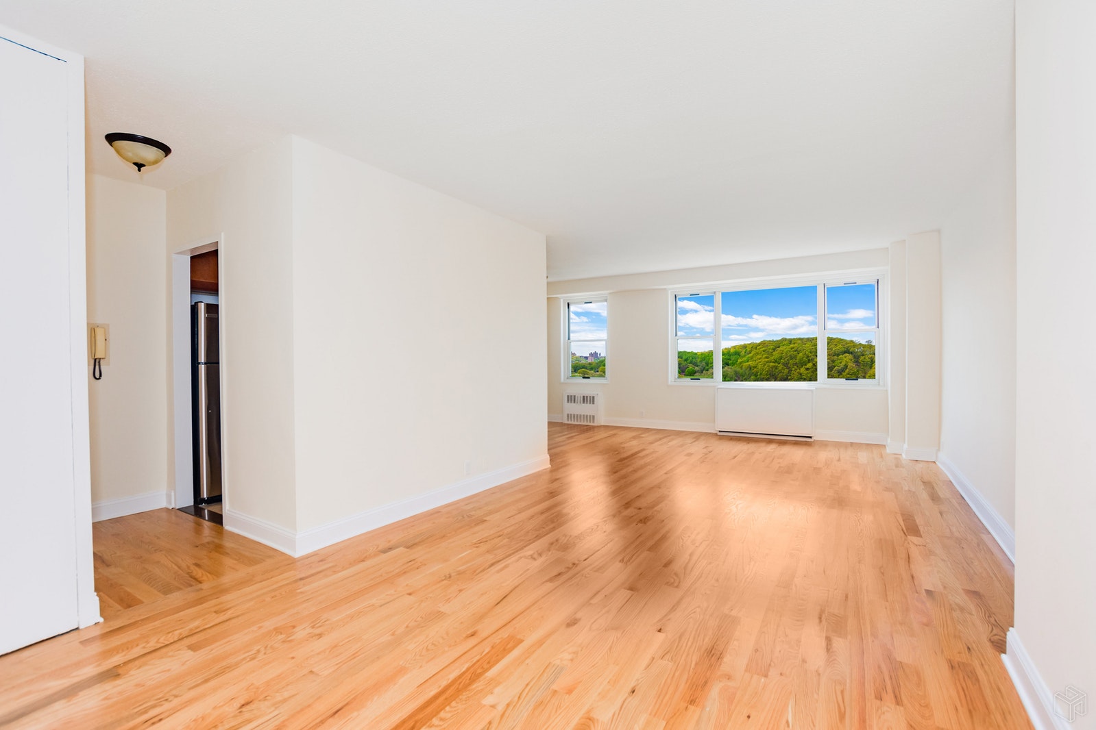 Photo 1 of 2400 Johnson Avenue 2C, Riverdale, New York, $340,000, Web #: 19560066